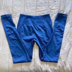 Amplify Alphalete leggings in color Oceania size small